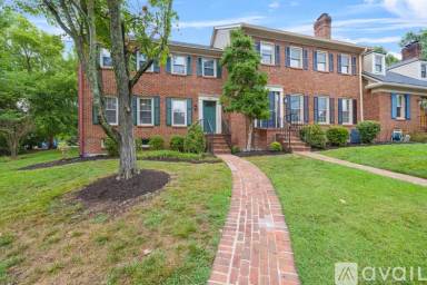 Main picture of 292 Chippendale Cir