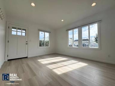 Main picture of 8420 1/2 South Tacoma Way