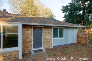 Main picture of 19598-19600 68 Ave