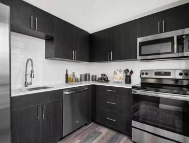 Main picture of 6 E Chestnut St