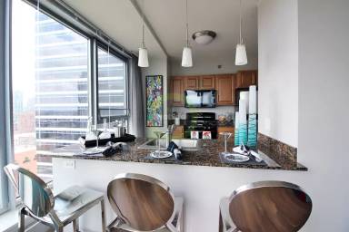 Main picture of 244 N Canal St