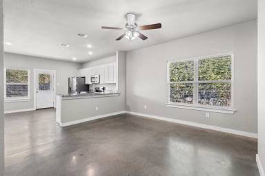 Main picture of 708 S Rusk Ave