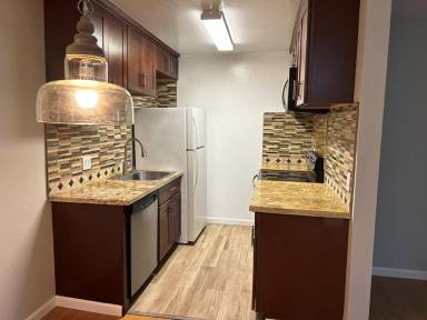 Main picture of 419 Piccadilly Pl