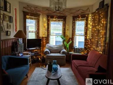 Main picture of 35 Hancock St