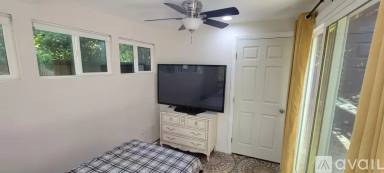 Main picture of 11001 Darby Ave