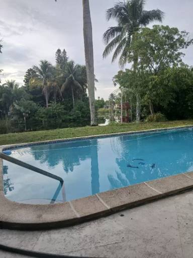 Main picture of 6641 Miramar Pkwy