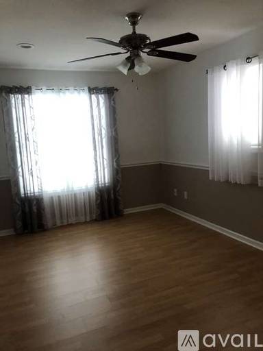 Main picture of 17 Hillside Ave