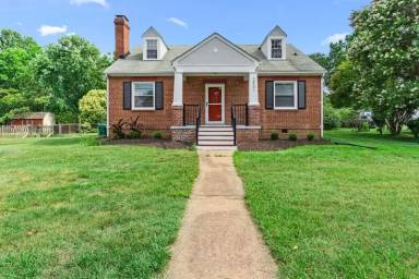 Main picture of 2501 Williams St