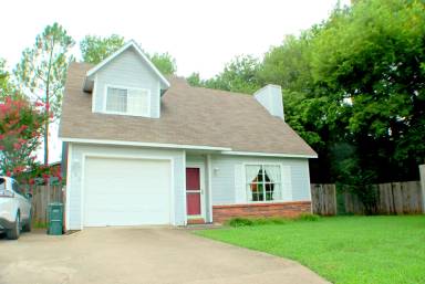 Main picture of 709 W Van Gogh Pl