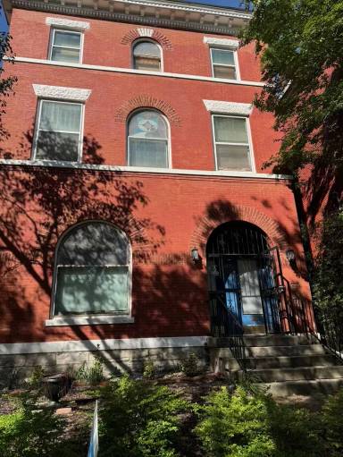 Main picture of 1472 S 2nd St
