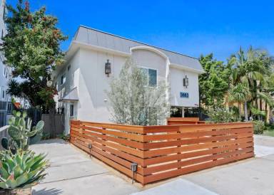Main picture of 3663 Mentone Ave