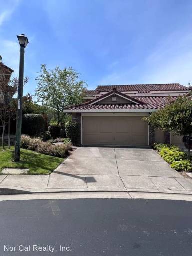 Main picture of 21192 Greenwood Cir