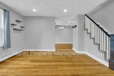 Main picture of 102 Orange St
