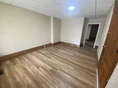 Main picture of 501 W King St
