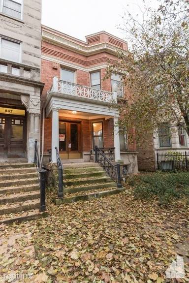Main picture of 835 W Oakdale Ave