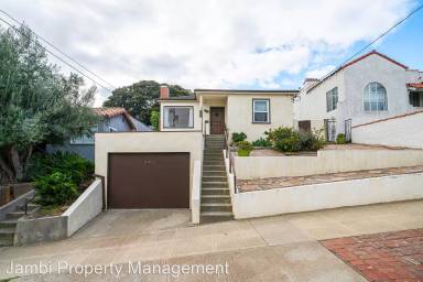 Main picture of 941 W 20th St