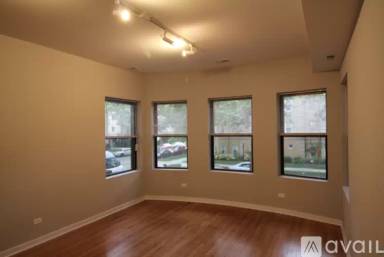 Main picture of 2325 W Arthur Ave