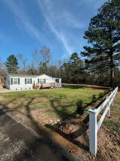 Main picture of 512 Rock Creek Rd
