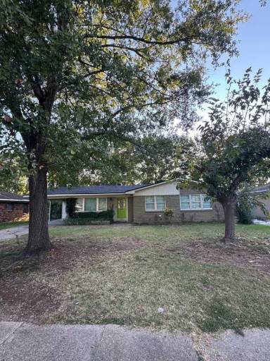 Main picture of 2212 Belle Grove Dr