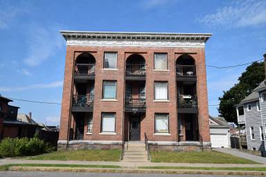Main picture of 169 S Union St