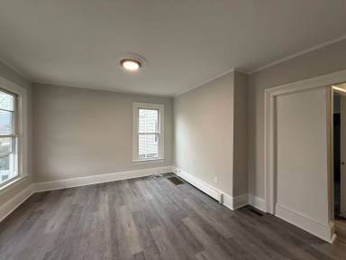 Main picture of 315 Nichols St