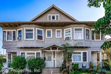 Main picture of 116 1/2 W Avenue 45