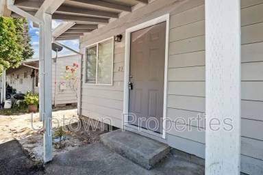 Main picture of 522 N Adair St