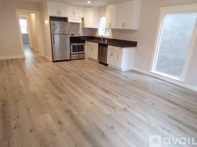 Main picture of 5526 Franklin Ave
