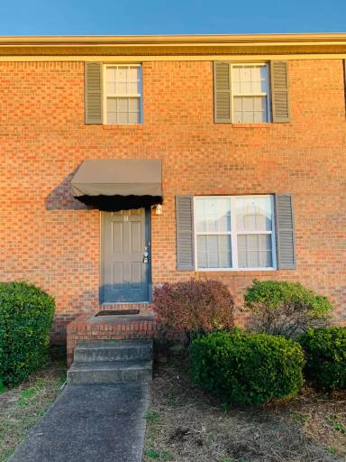 Main picture of 594 Lost Cir