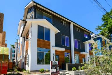 Main picture of 8015 Mary Ave NW