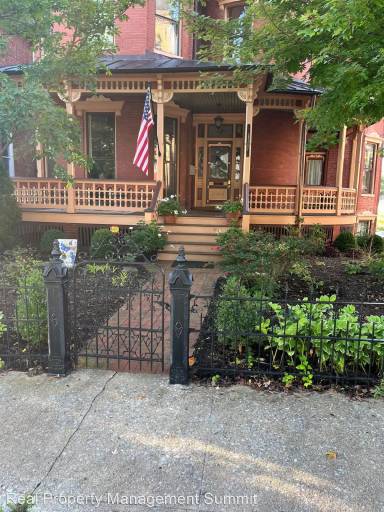Main picture of 19 N Washington St
