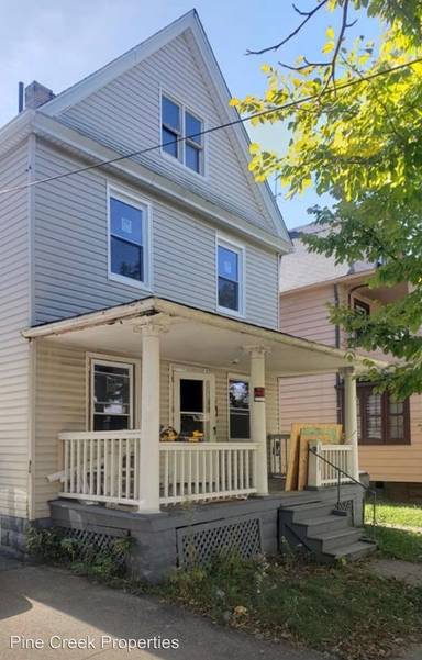 Main picture of 3733 Newark Ave