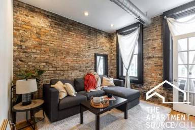 Main picture of 1937 N Winchester Ave