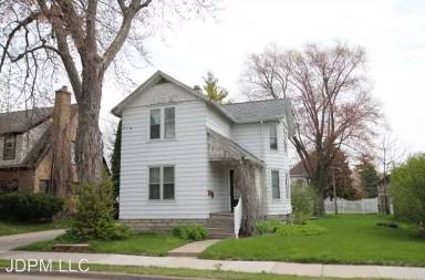 Main picture of 626 Bowen St