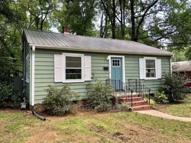 Main picture of 2622 Lombard Ave