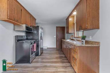 Main picture of 6219 Regent Ave N