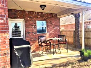 Main picture of 201 Richards St