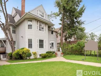 Main picture of 150 Engle St