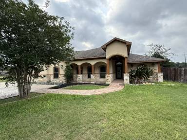 Main picture of 1596 Wildwood Trail Blvd