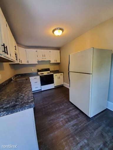 Main picture of 62 N Pennell Rd