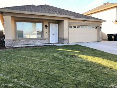 Main picture of 290 McDaniel Cir