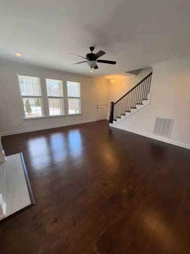 Main picture of 2715 Amsterdam Ln
