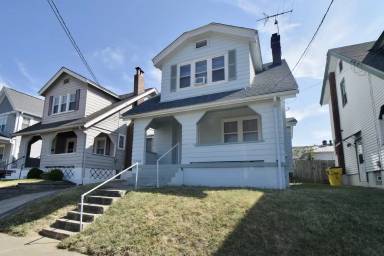 Main picture of 5308 Globe Ave