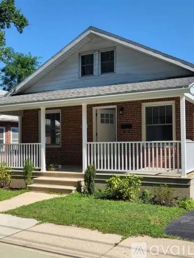 Main picture of 2527 Fairview Ave