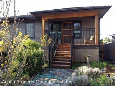 Main picture of 825 NW Portland Ave