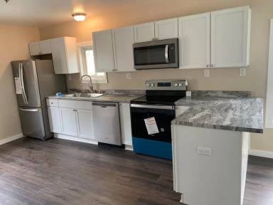 Main picture of 420 4th Ave W