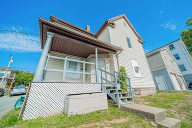 Main picture of 709 Naomi St