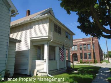 Main picture of 1615 N Harrison St