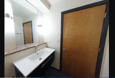 Main picture of 110 S 15th St