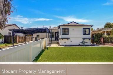 Main picture of 19924 Welby Way